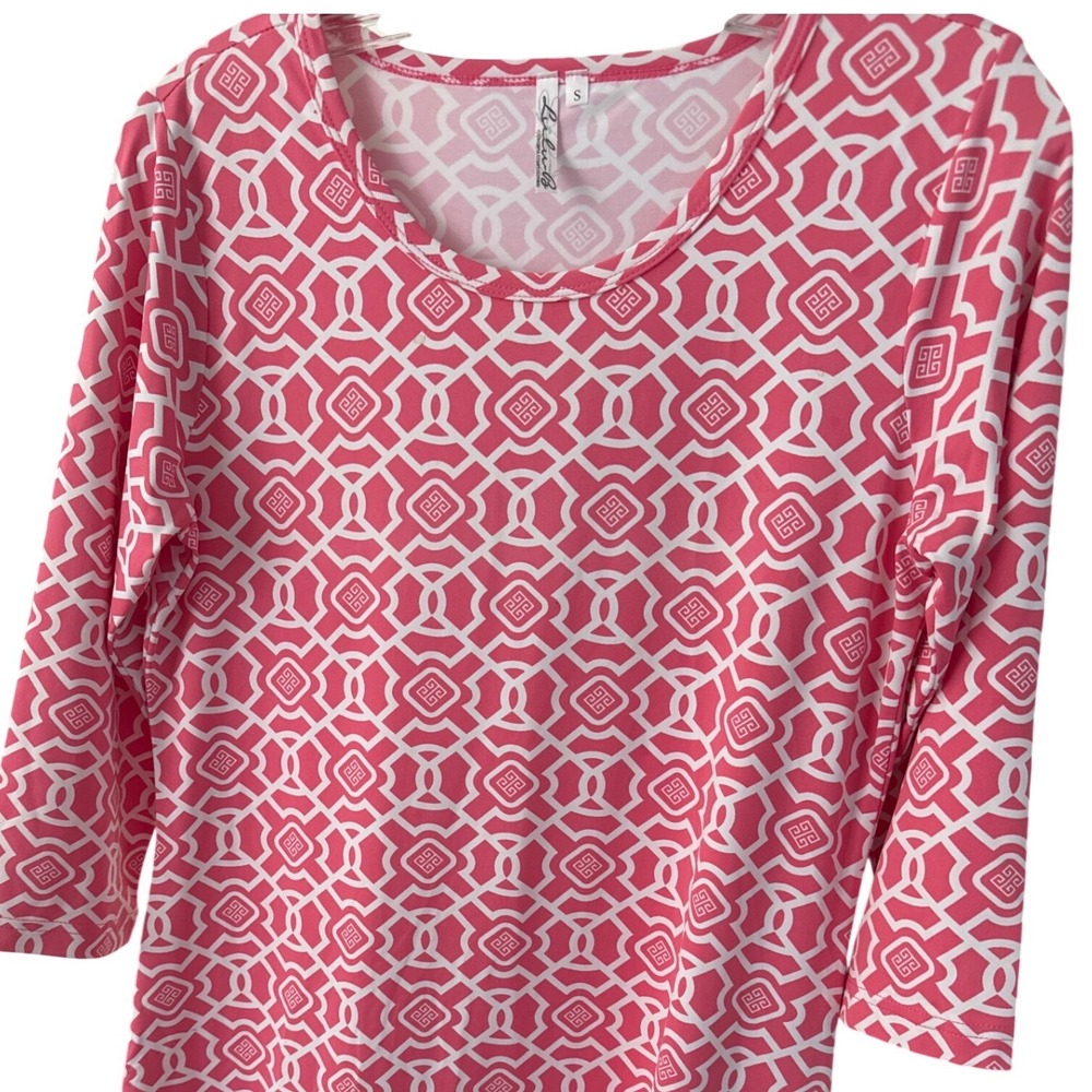 Lulu B pink white geometric print dress, tunic travel dress SM UPF 50+N stretchy